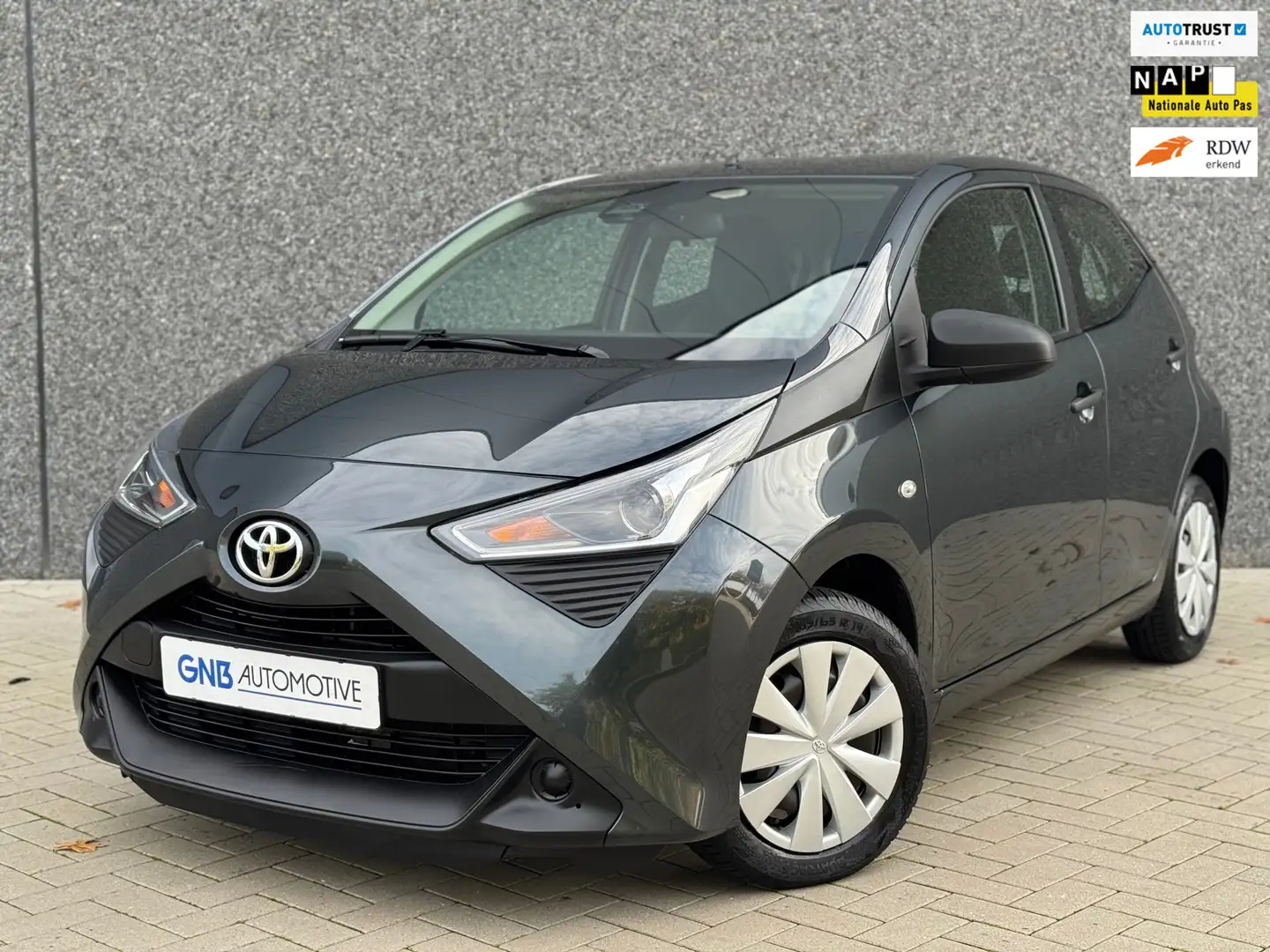 Toyota Aygo 1.0 VVT-i x-fun | Airco | Elekrische ramen | Bleut Grijs - 1