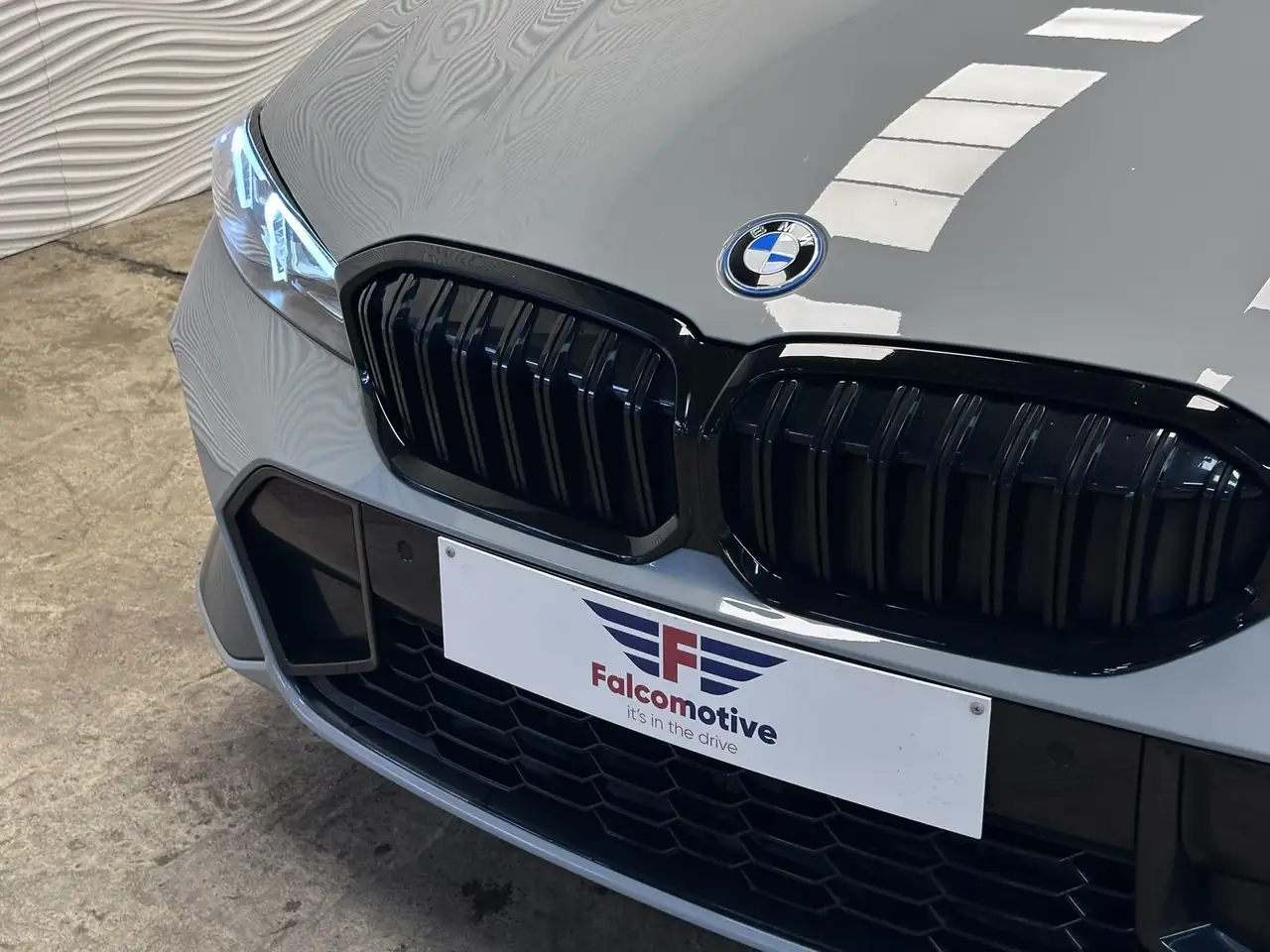 BMW 320 320e*PHEV*M-SPORT*HARMAN/K*HUD*LAGE BIV!*, миниатюра 8