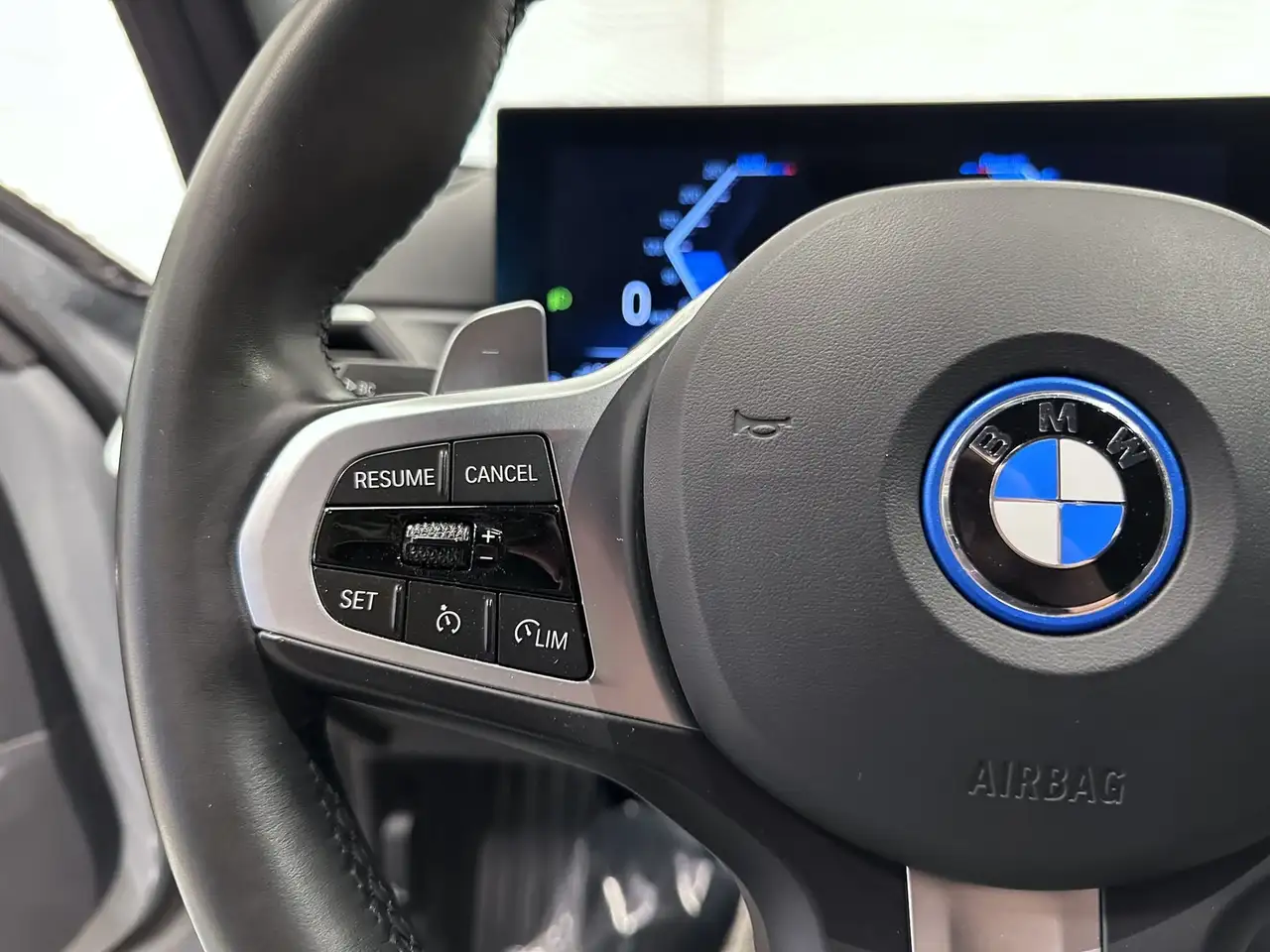 BMW 320 320e*PHEV*M-SPORT*HARMAN/K*HUD*LAGE BIV!*, миниатюра 22