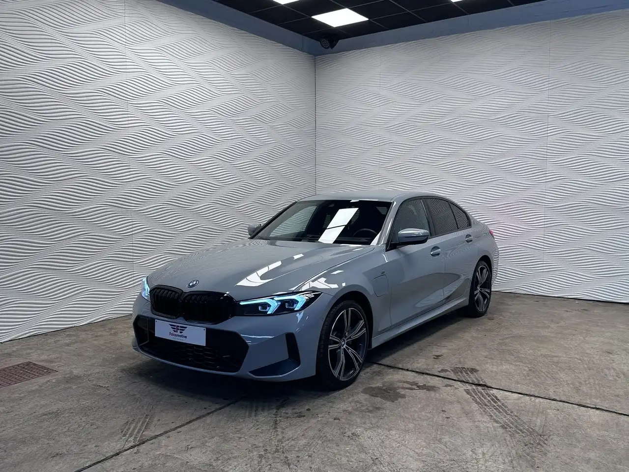 BMW 320 320e*PHEV*M-SPORT*HARMAN/K*HUD*LAGE BIV!*, миниатюра 3