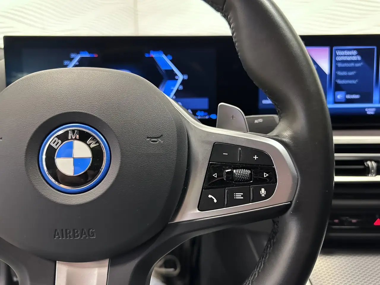 BMW 320 320e*PHEV*M-SPORT*HARMAN/K*HUD*LAGE BIV!*, миниатюра 24