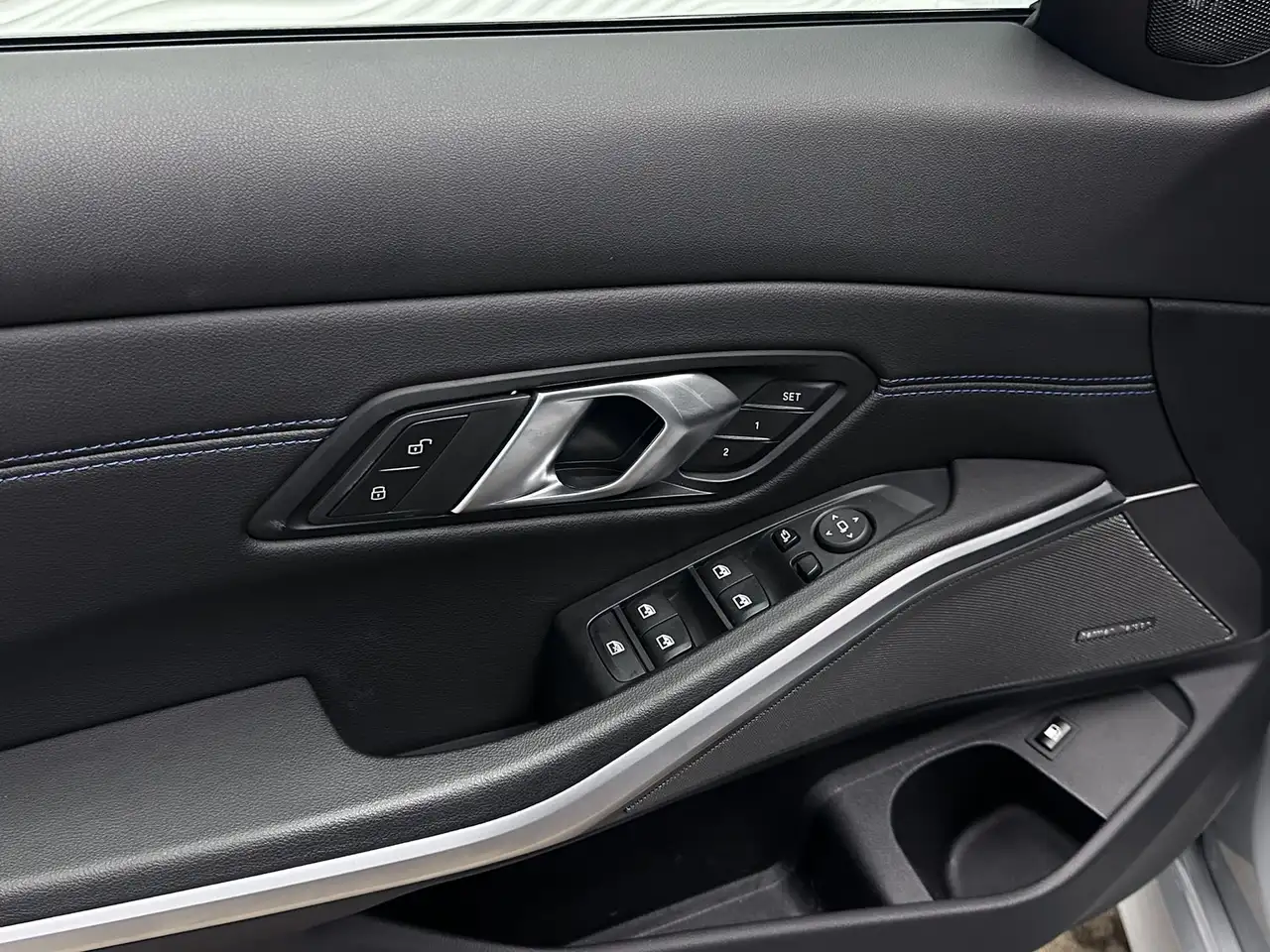 BMW 320 320e*PHEV*M-SPORT*HARMAN/K*HUD*LAGE BIV!*, миниатюра 17