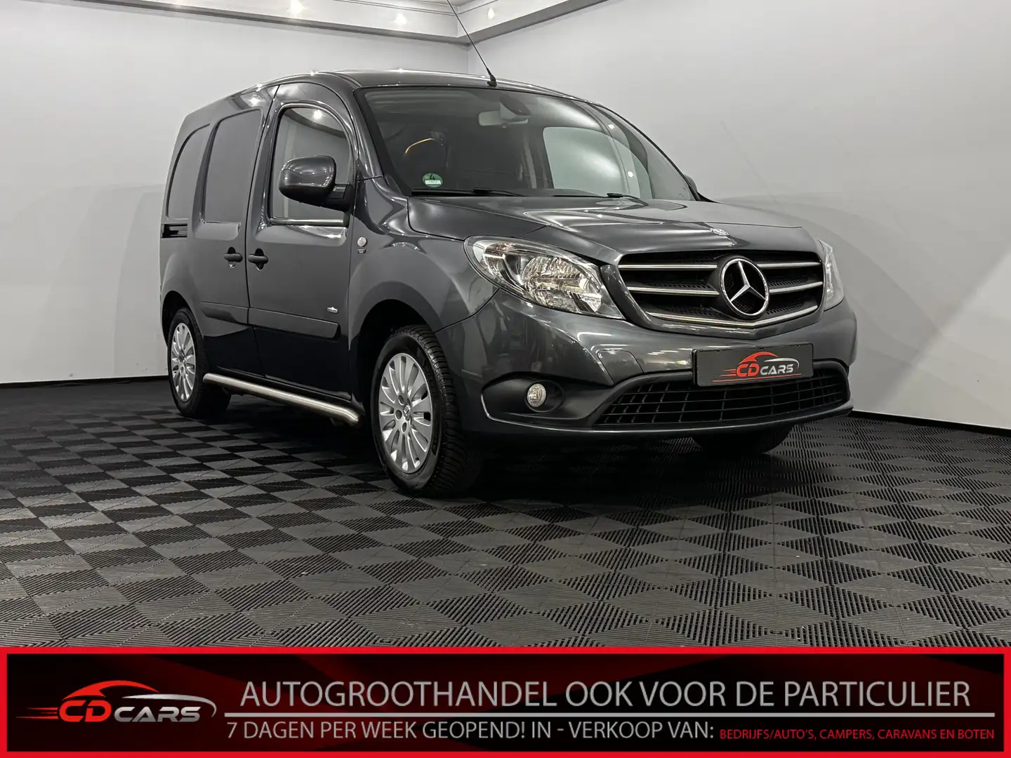 Mercedes-Benz Citan 111 CDI BlueEFFICIENCY Airco, Parkeersensoren, Cru Grijs - 1