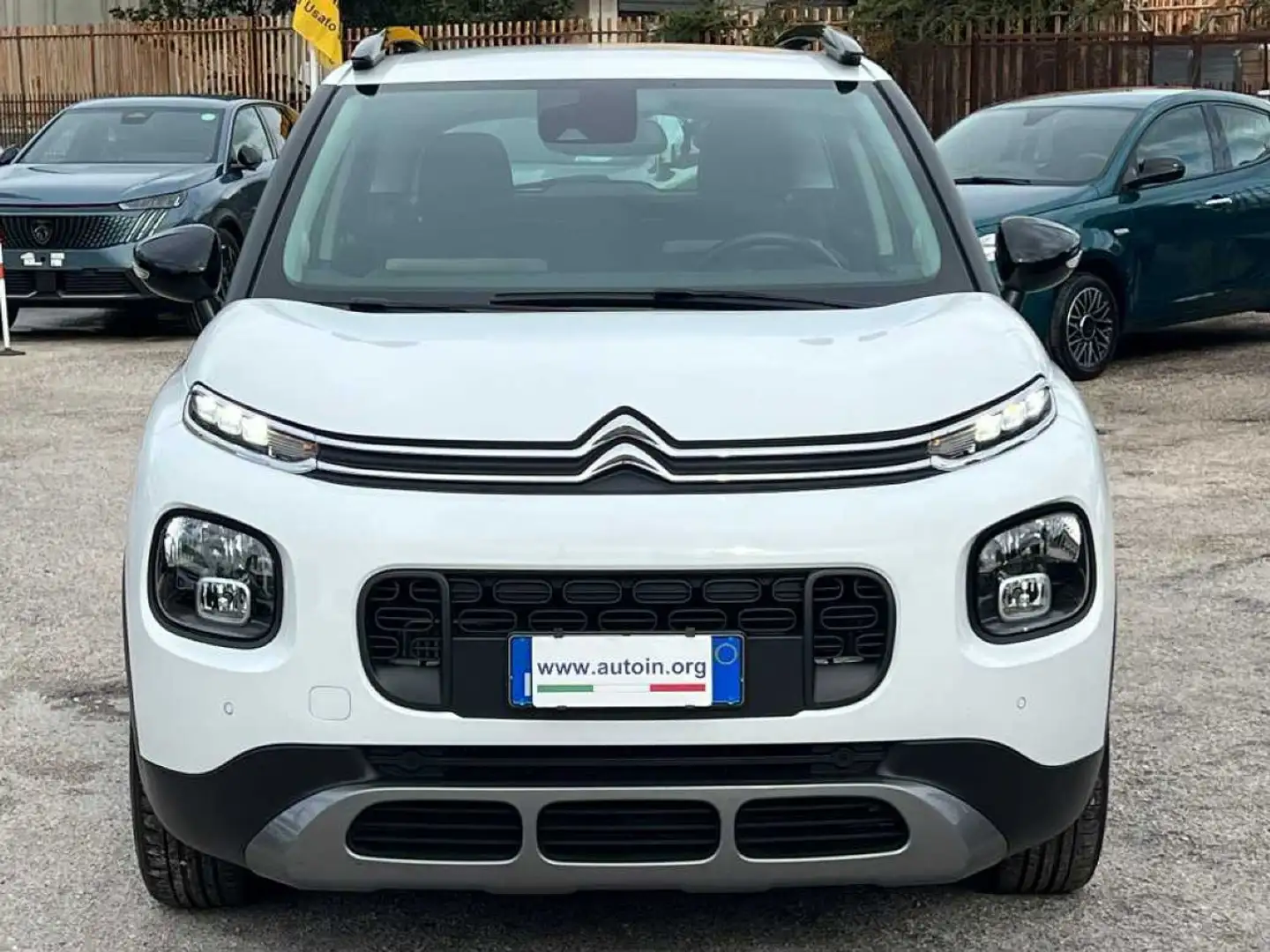 Citroen C3 C3 Aircross 1.2 puretech Shine s&s 110cv Weiß - 2