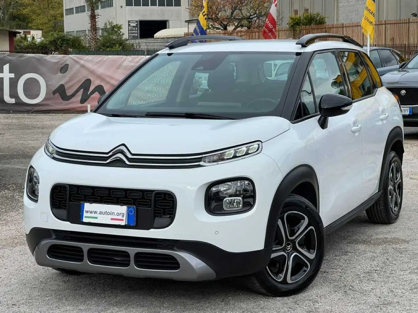 Citroen C3 C3 Aircross 1.2 puretech Shine s&s 110cv Weiß - 1