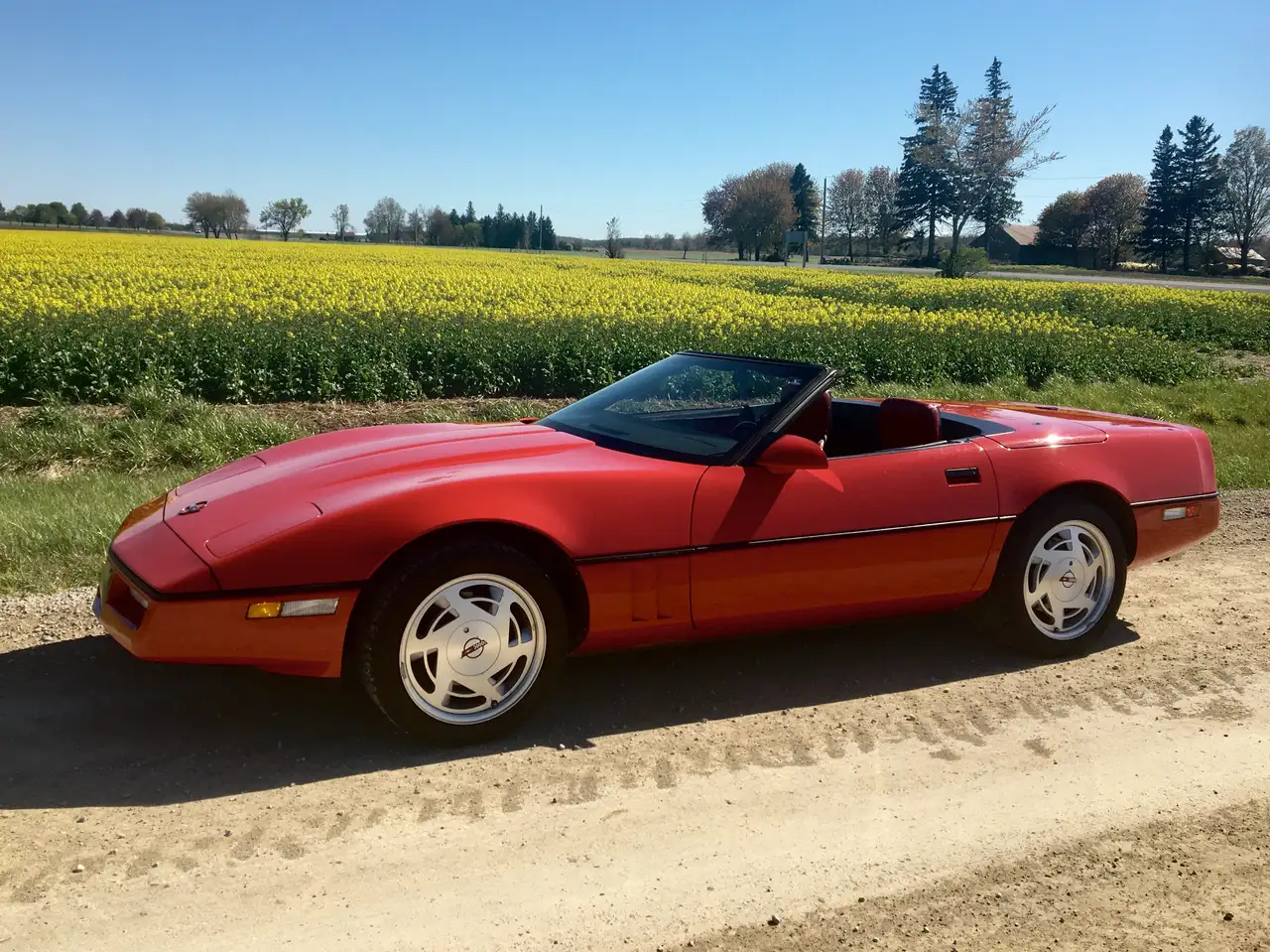 Chevrolet Corvette снимка Chevrolet Corvette
