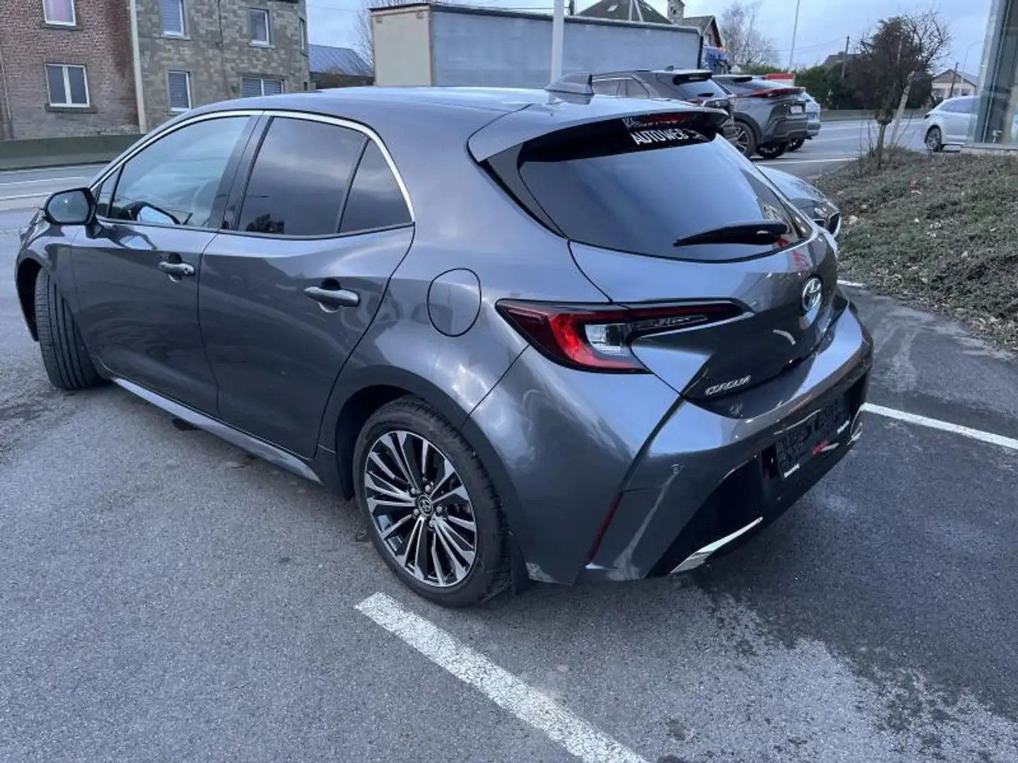 Toyota Corolla Hatchback 1.8 Hybrid CVT Style Gris - 2