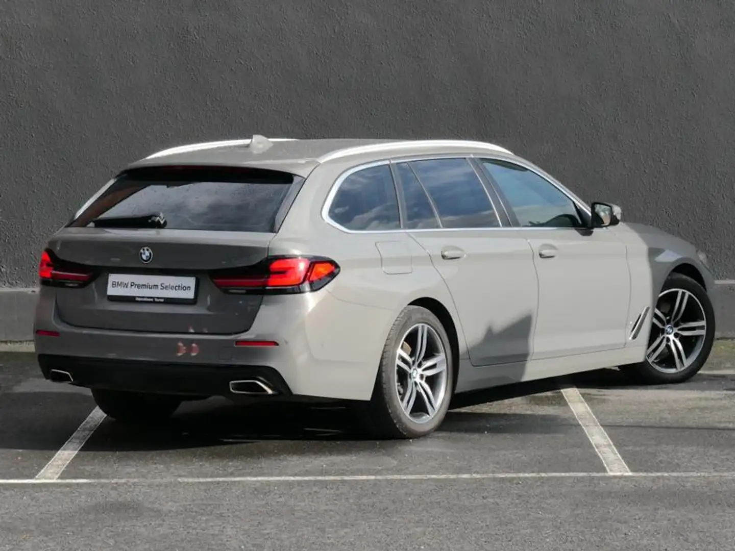 BMW 518 518dA Touring Gris - 2