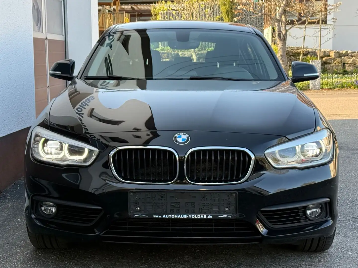 BMW 120 i Advantage Navi*LED*Sitzhz*Top Zustand* Negru - 2