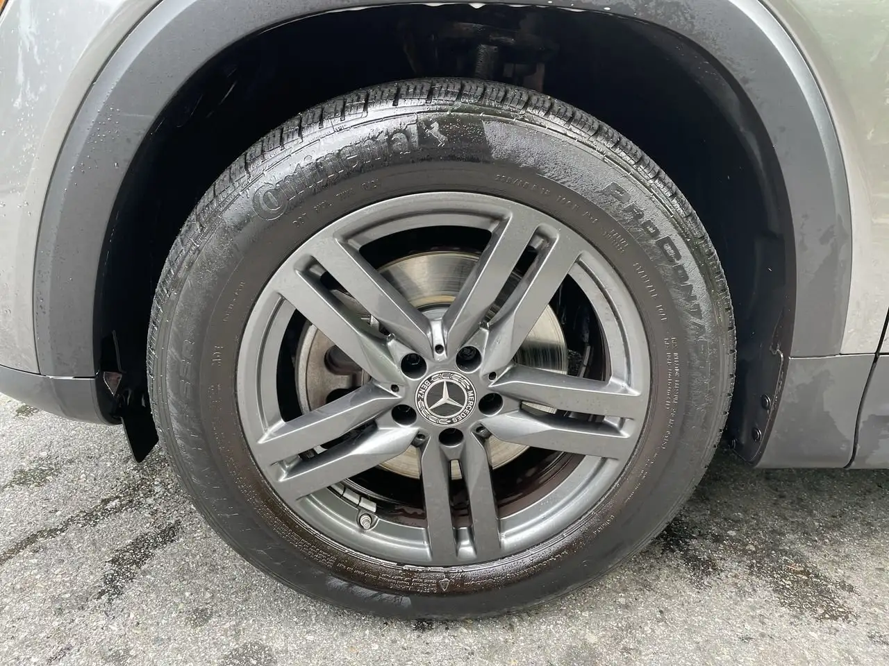 Mercedes-Benz GLB снимка Mercedes-Benz GLB