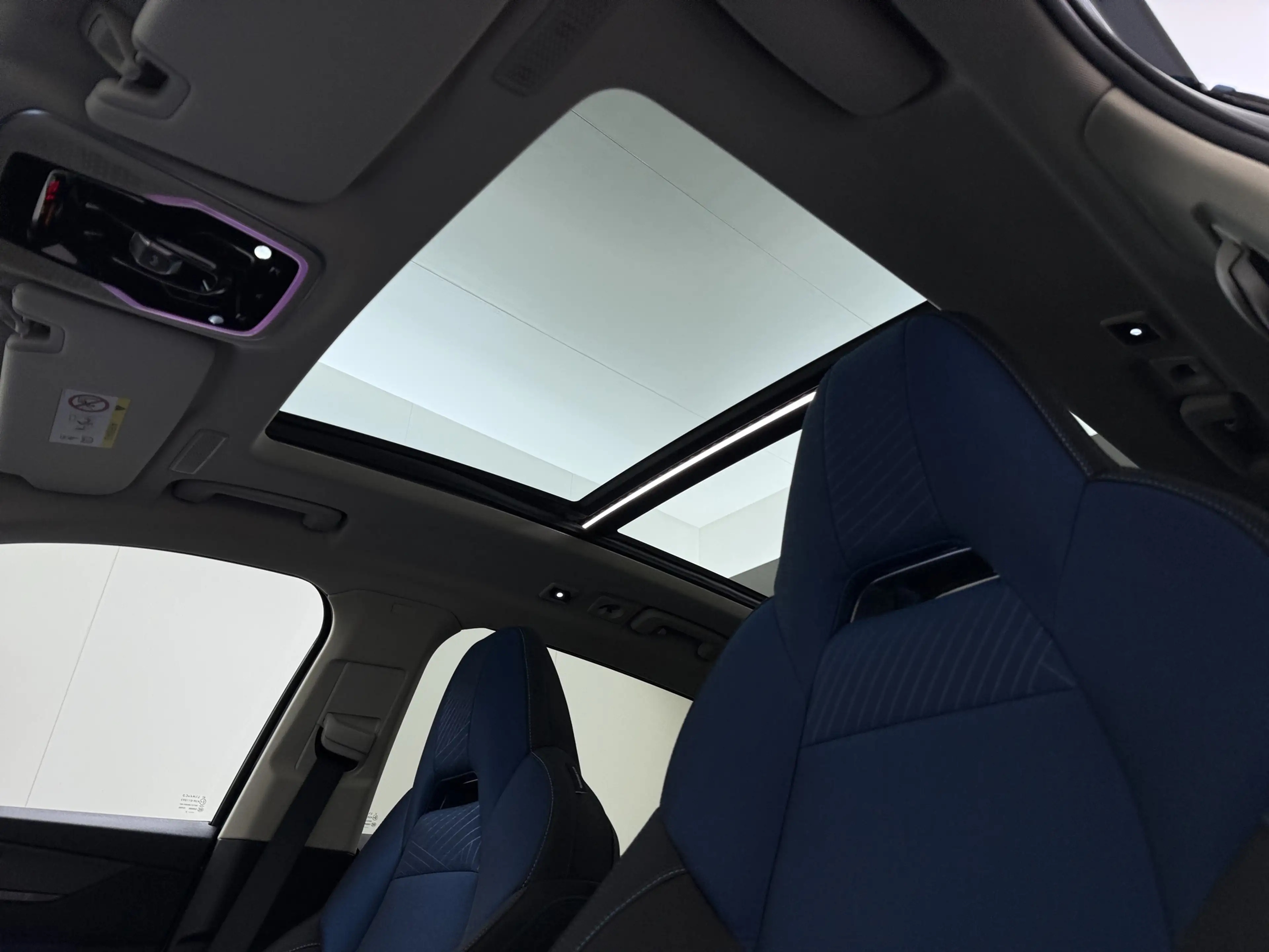 Lynk & Co 01 PHEV AUT-7 261pk Pano-Schuifdak Trekhaak Lmv 20" 3 — photo 8