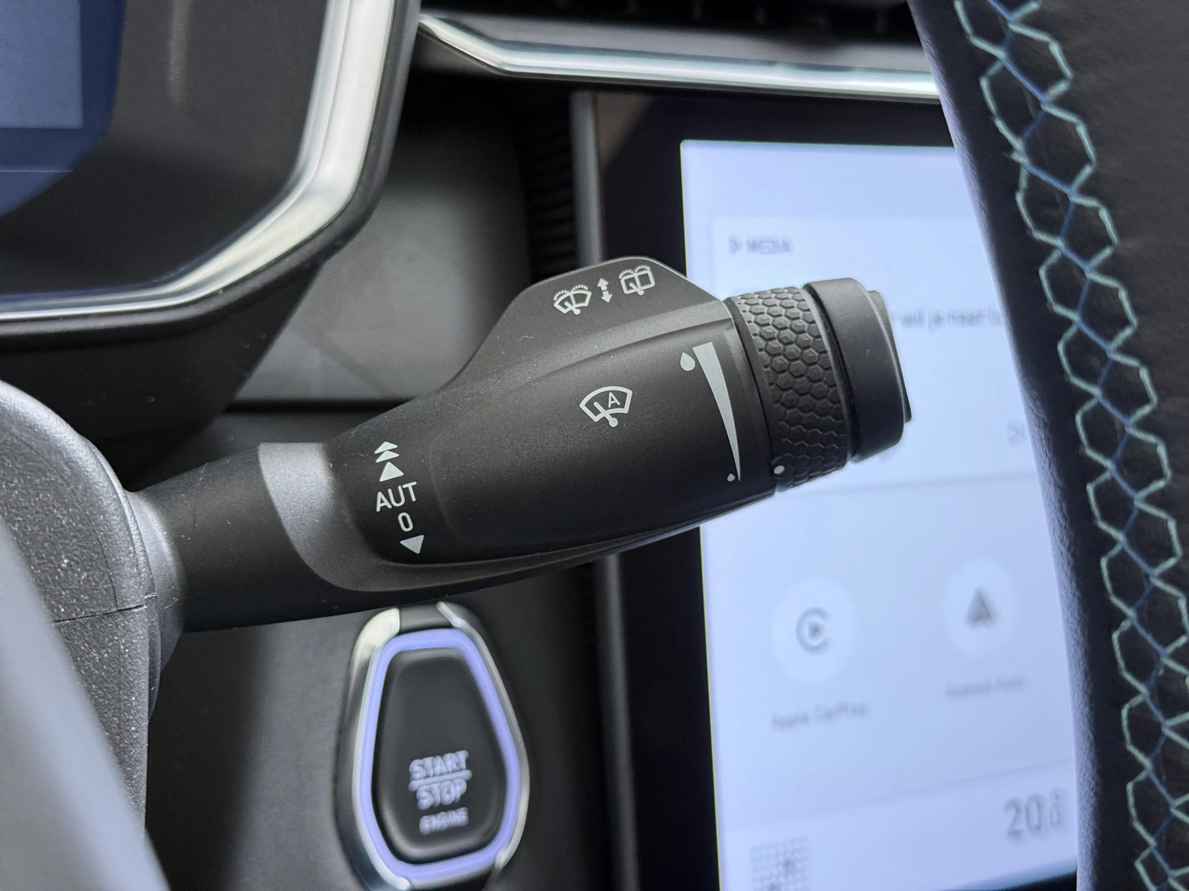 Lynk & Co 01 PHEV AUT-7 261pk Pano-Schuifdak Trekhaak Lmv 20" 3 — photo 29