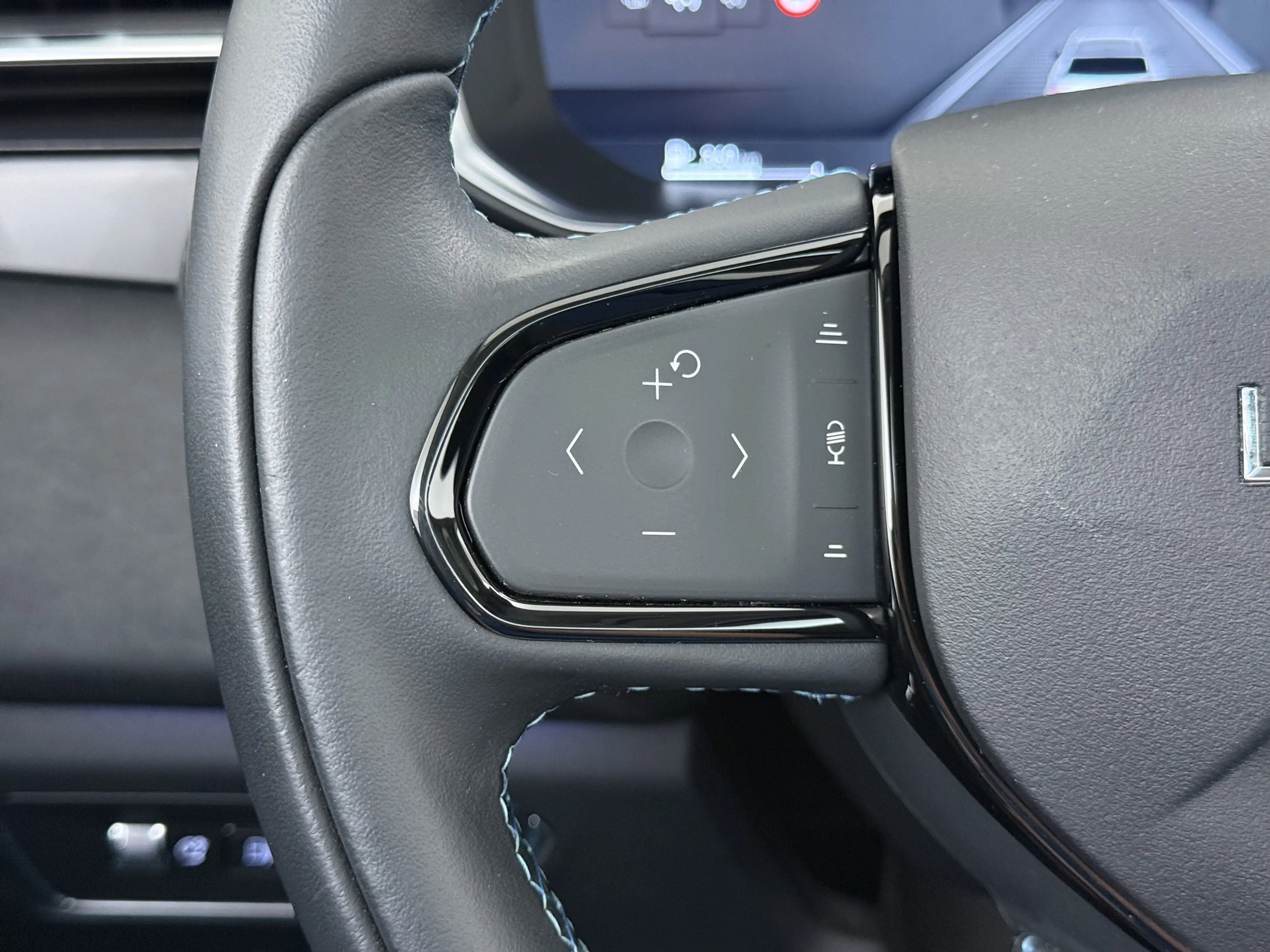 Lynk & Co 01 PHEV AUT-7 261pk Pano-Schuifdak Trekhaak Lmv 20" 3 — photo 35