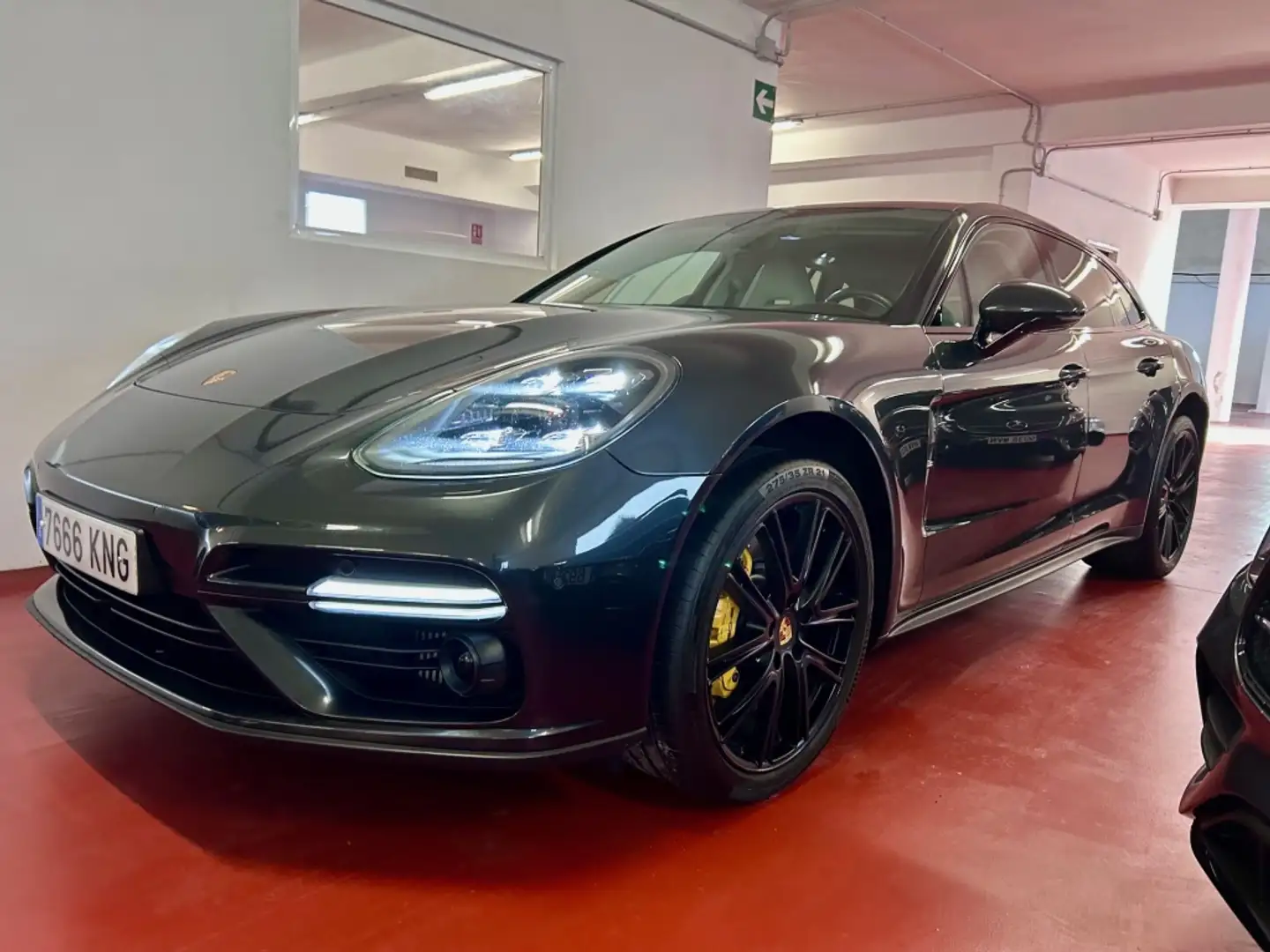 Porsche Panamera Turbo Sport Turismo Gris - 1