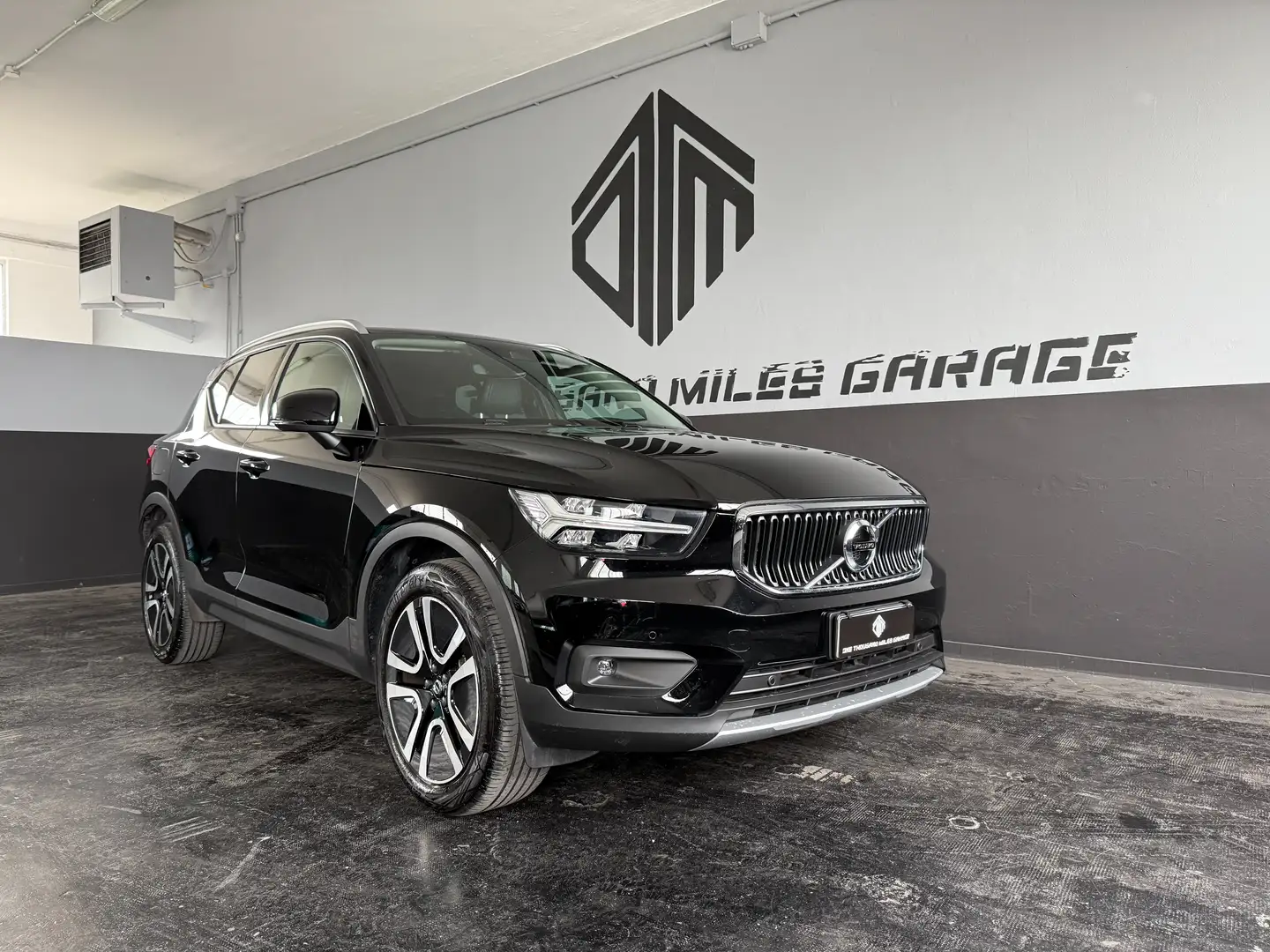 Volvo XC40 Momentum PRO geartronic my20 UNI PROPR IVA ESPOSTA - 1