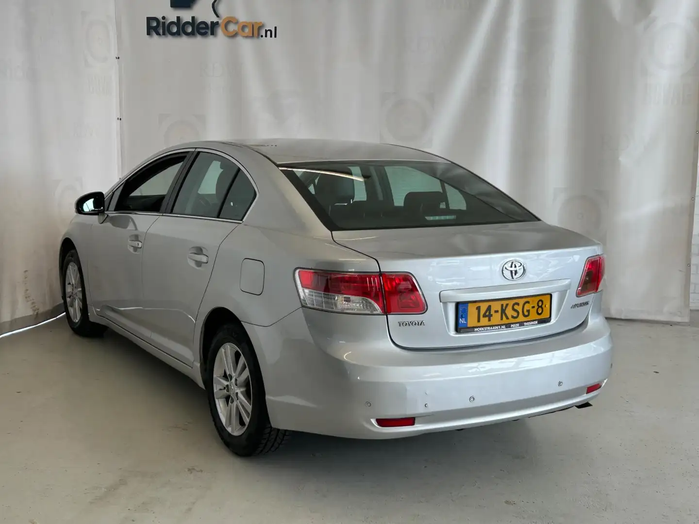 Toyota Avensis 1.8 VVTi Dynamic|AUTOMAAT|NAP|CRUISE|PARK SENS|BLU Gris - 2