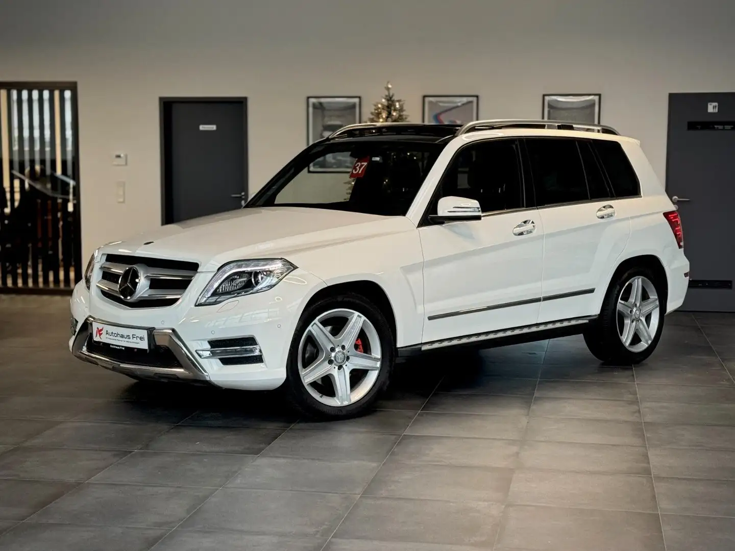 Mercedes-Benz GLK 220 4Matic AMG*Pano*AHK*Bi-Xenon* Weiß - 1