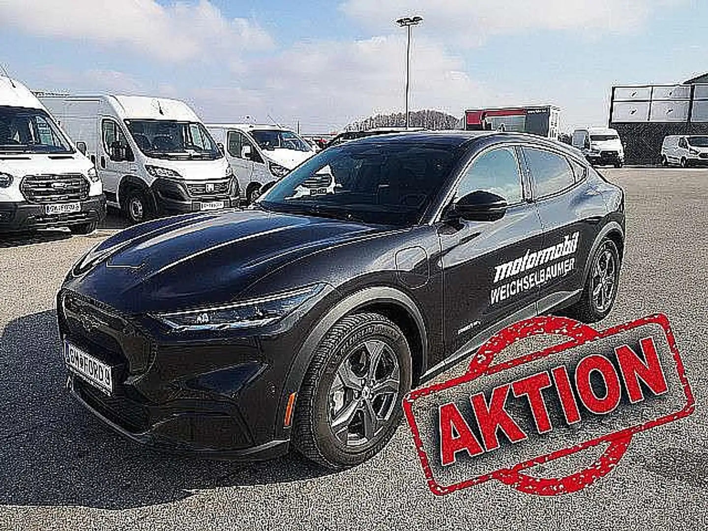 Ford Mustang Mach-E Elektro Extended Range Schwarz - 1