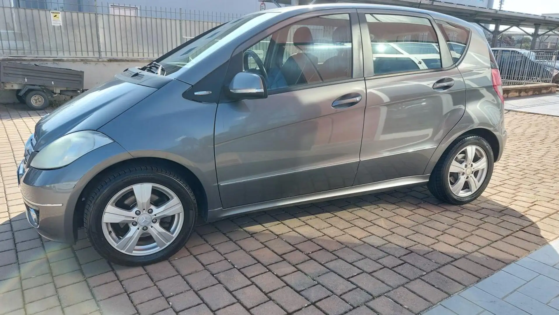 Mercedes-Benz A 150 Avantgarde  OK Neopatentati Grau - 1