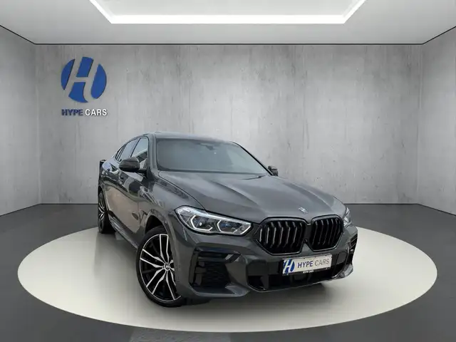 BMW X6 view 3