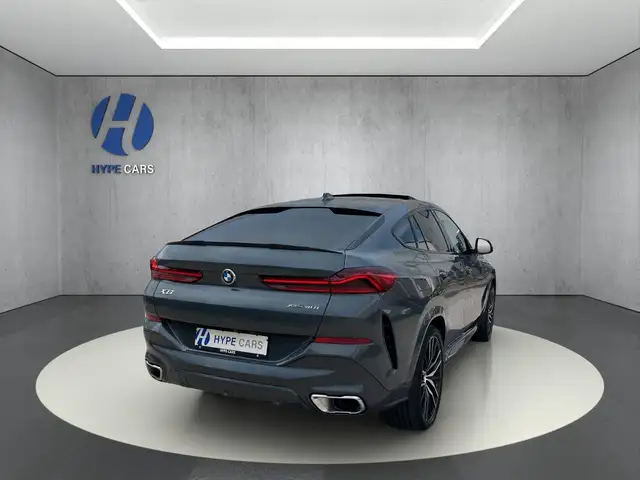 BMW X6 view 5