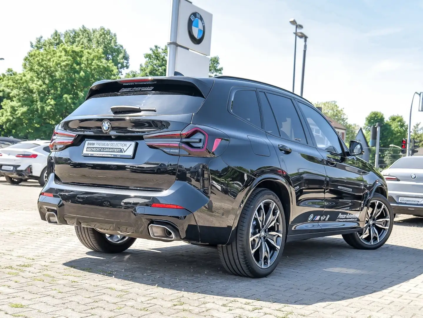 BMW X3 xDrive30d M Sport AHK Pano HuD LED RFK DAB HiFi Schwarz - 2