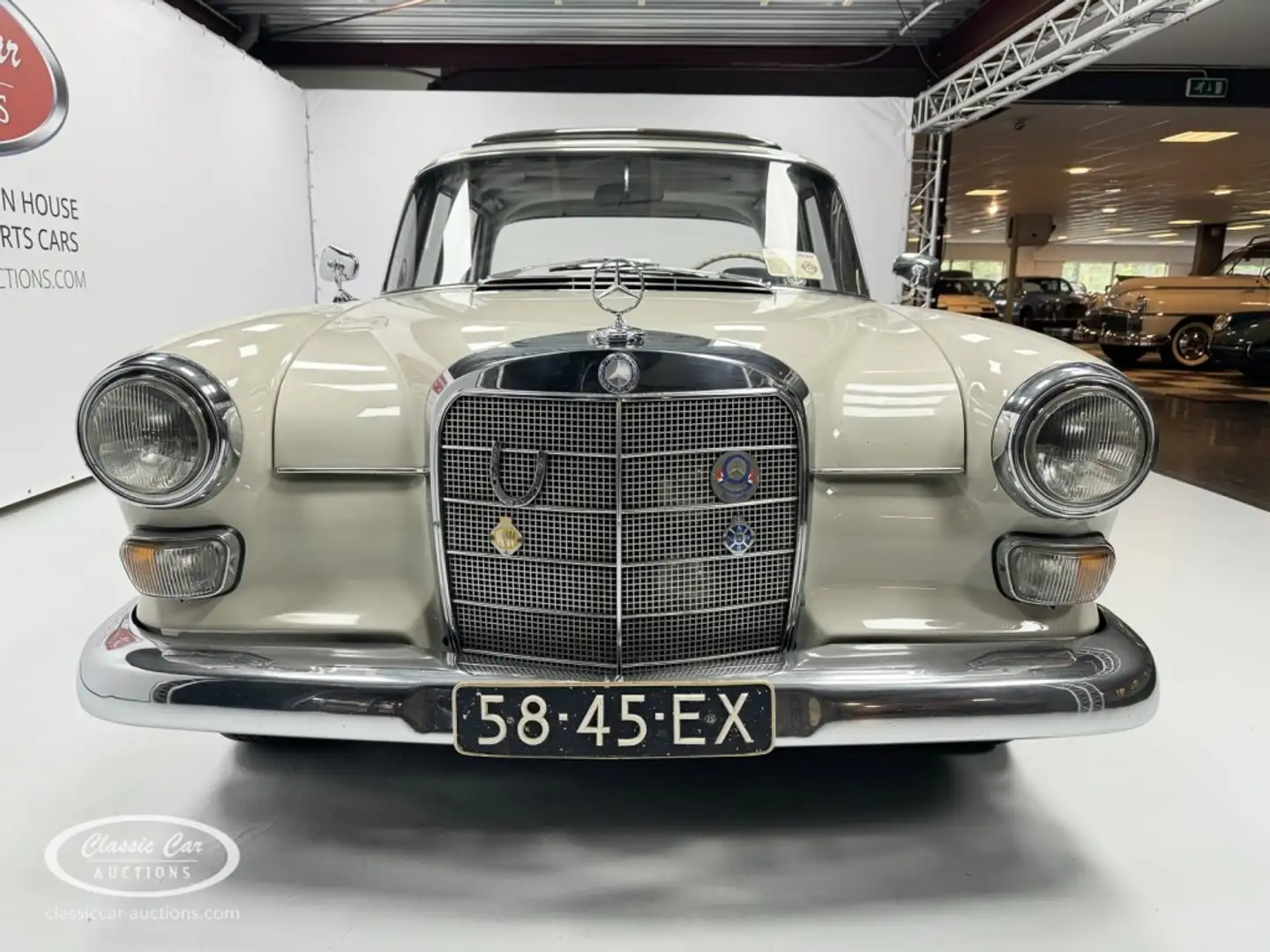 Mercedes-Benz 200 D  - ONLINE AUCTION Blanc - 2