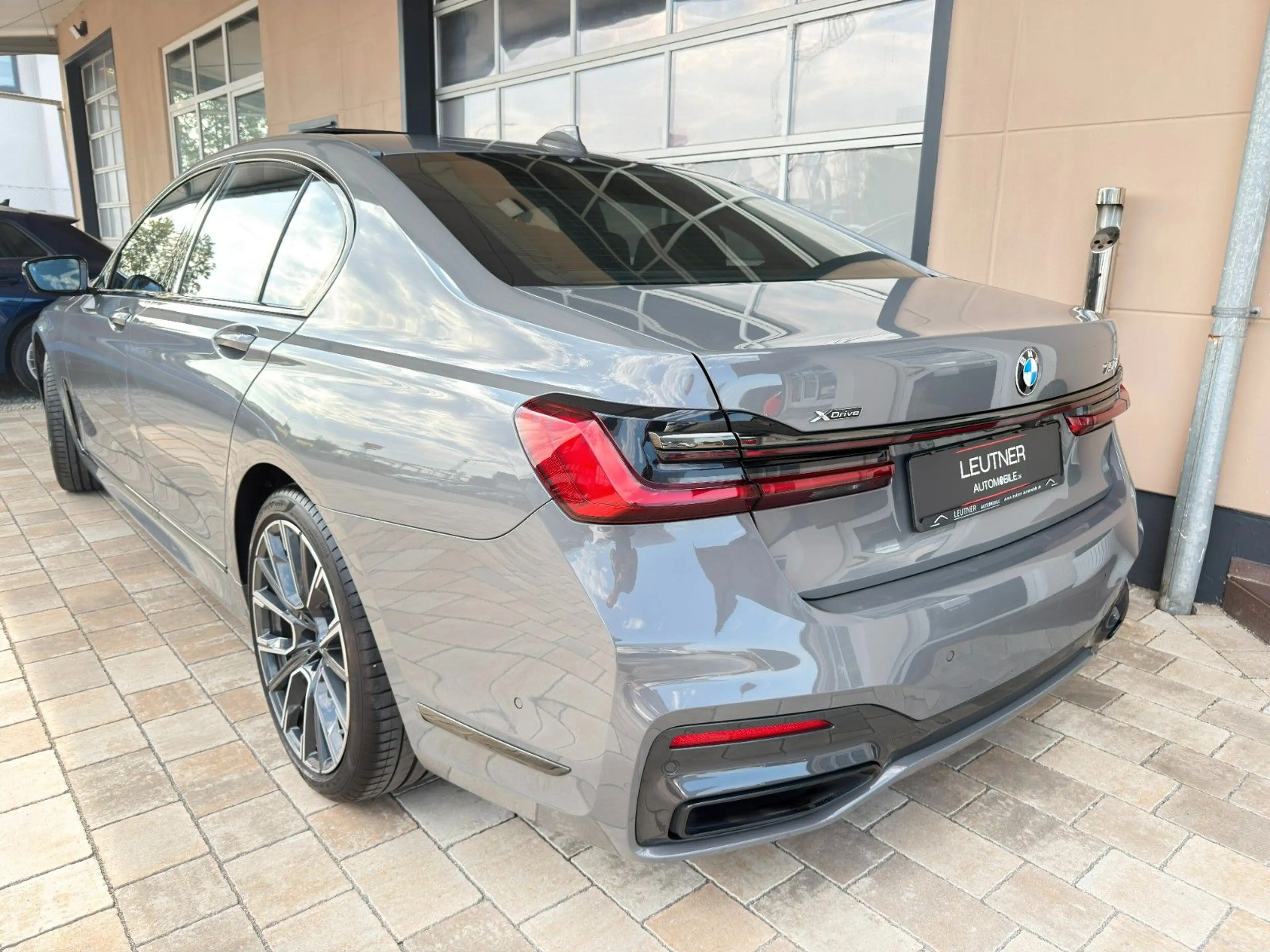 BMW 750 i xDrive**M-Sport*Sthz*Executive Drive Pro — photo 5