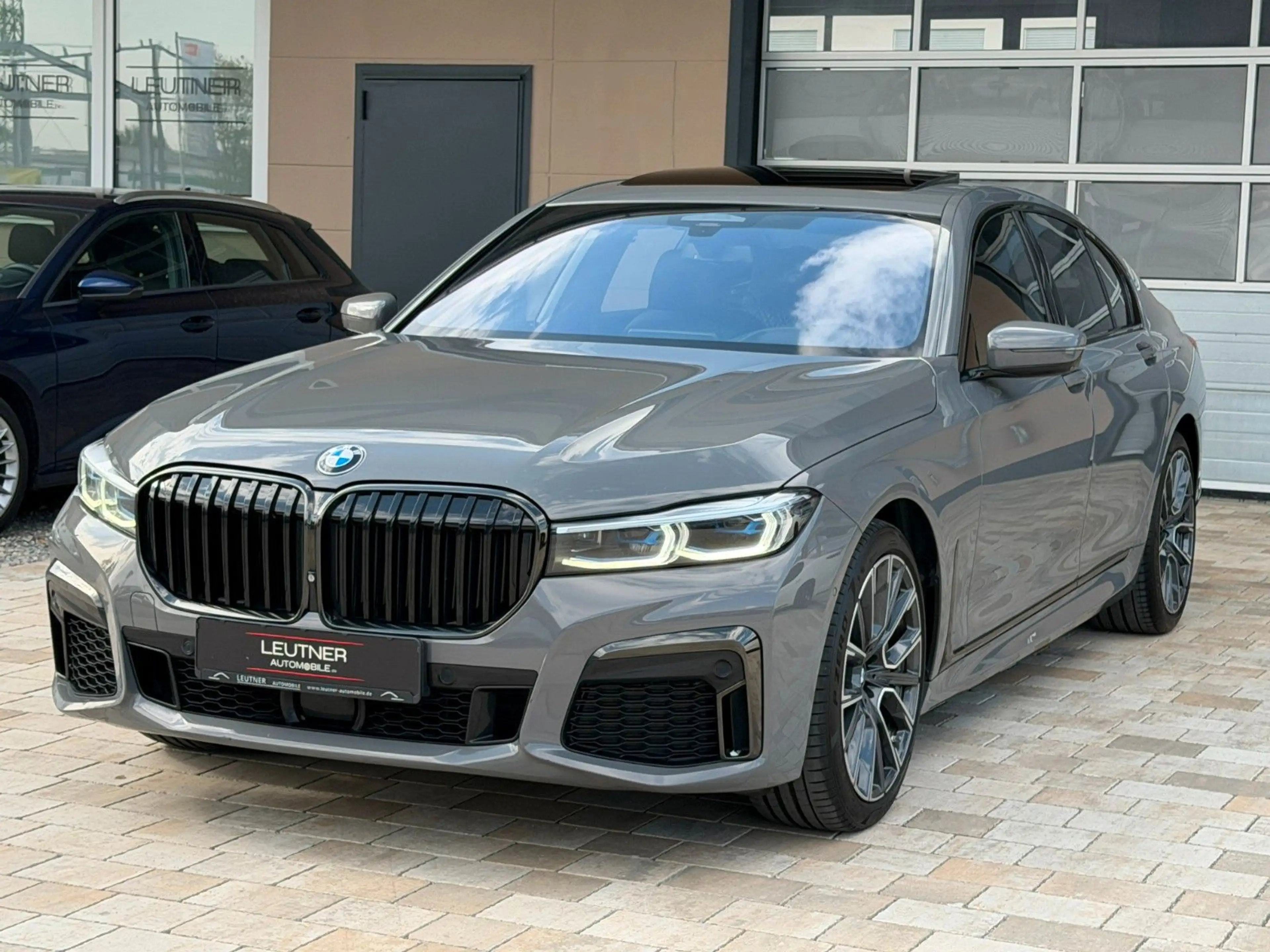 BMW 750 i xDrive**M-Sport*Sthz*Executive Drive Pro — photo 11
