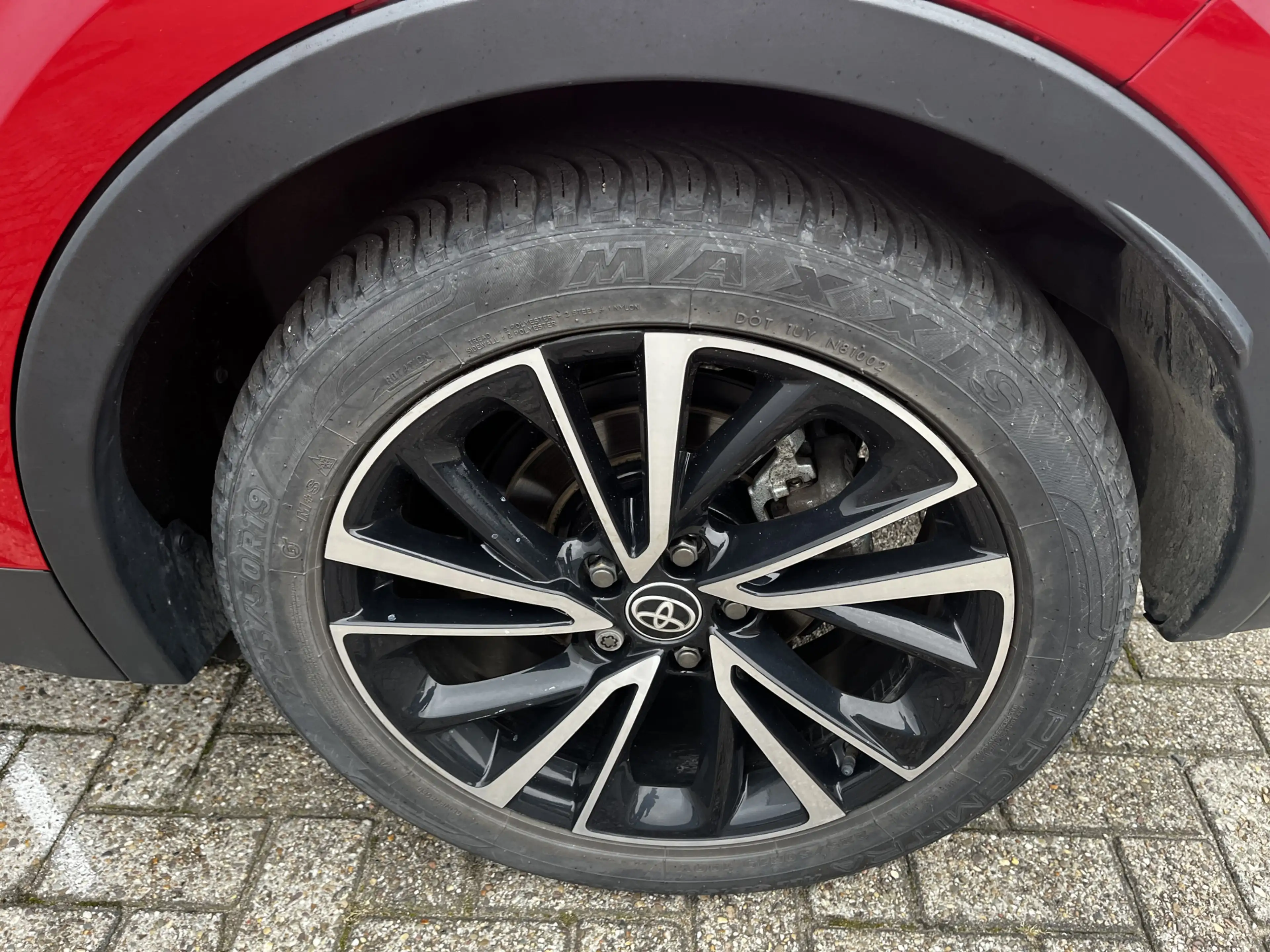 Toyota C-HR 2.0 Plug-in Hybrid 220 Executive Limited Bi-Tone — photo 12