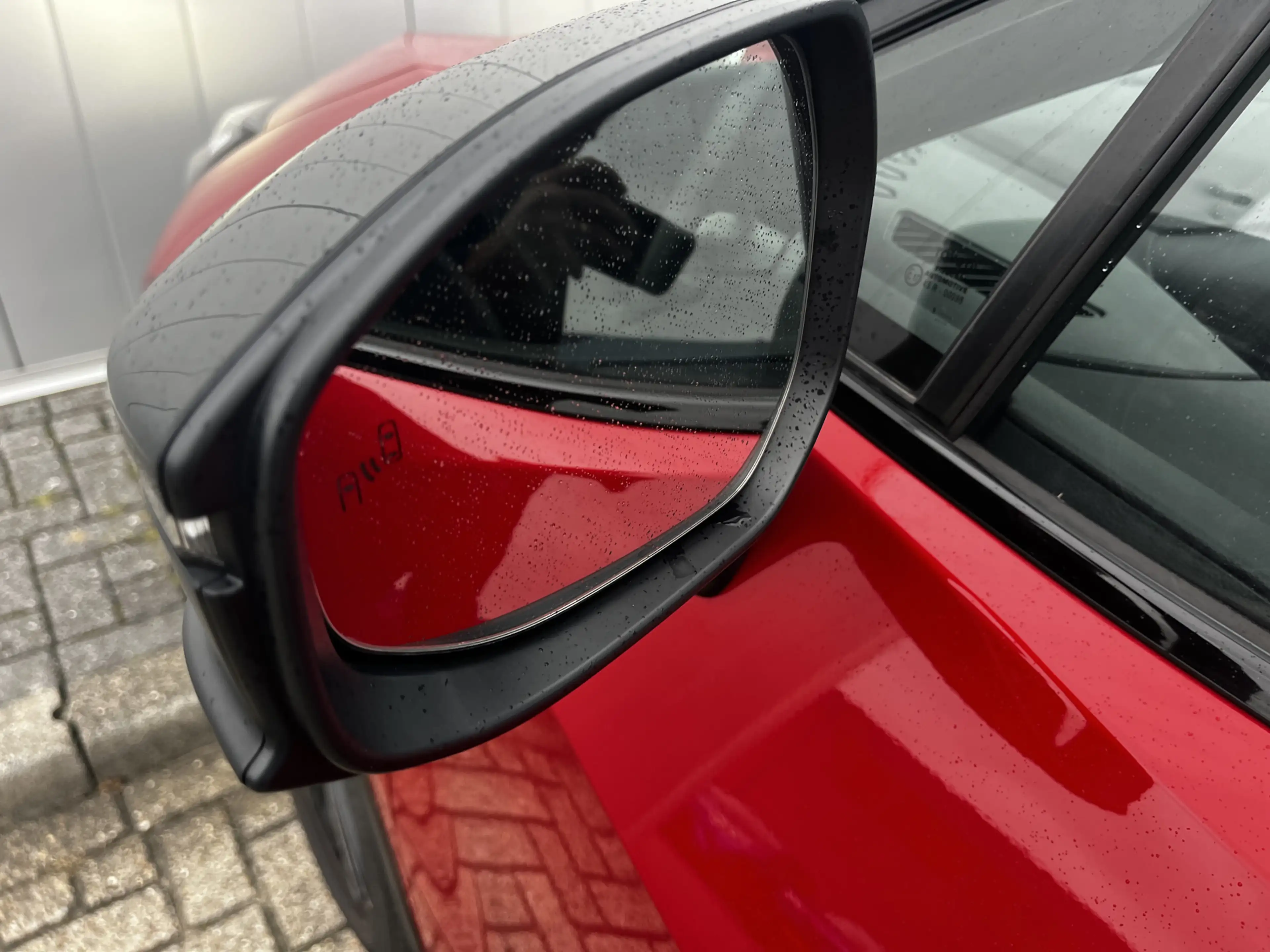 Toyota C-HR 2.0 Plug-in Hybrid 220 Executive Limited Bi-Tone — photo 6