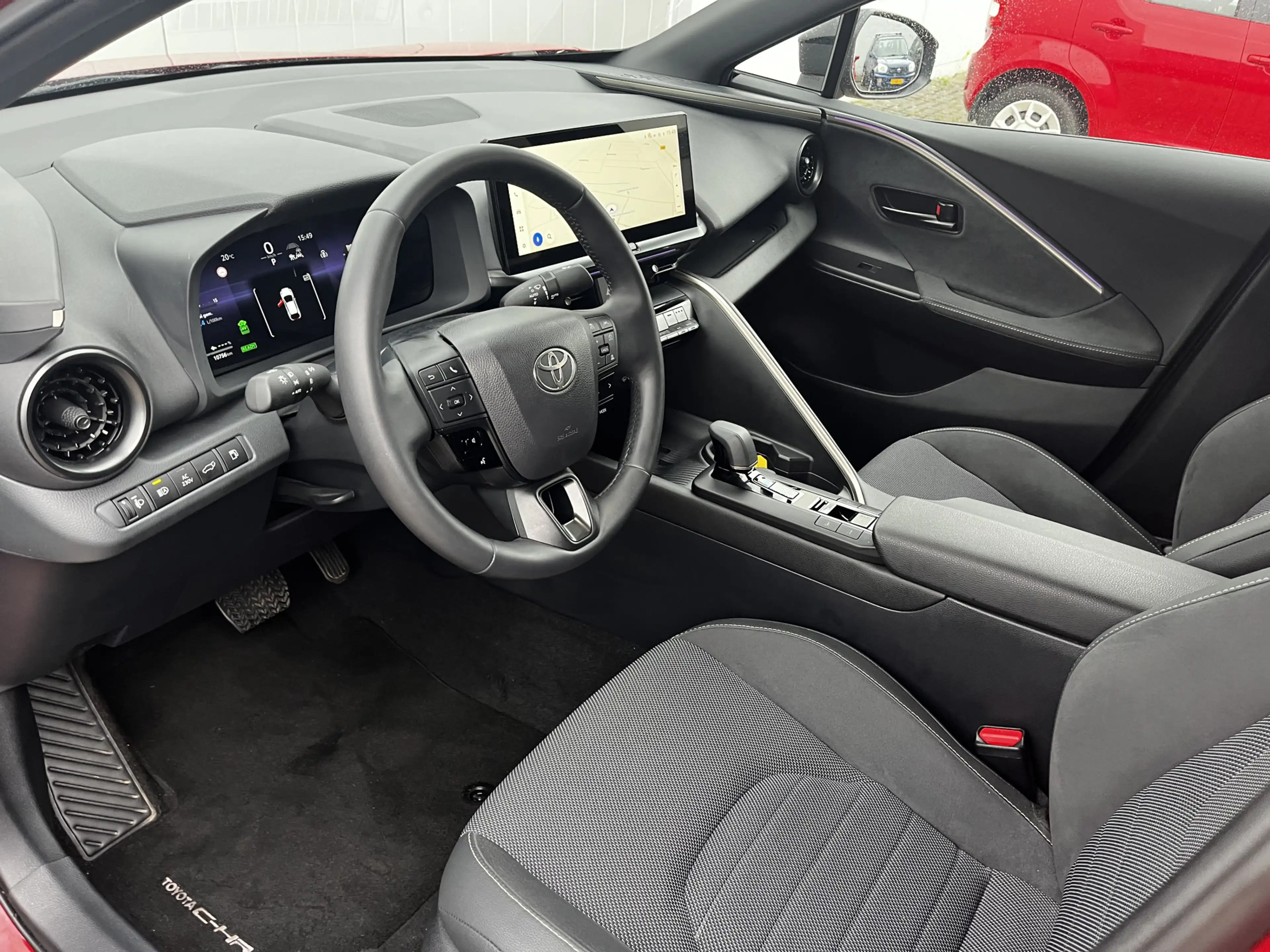 Toyota C-HR 2.0 Plug-in Hybrid 220 Executive Limited Bi-Tone — photo 7