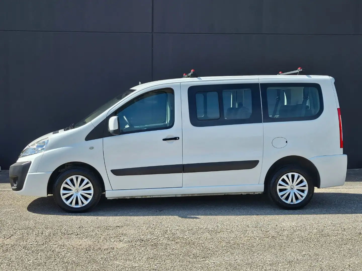 Citroen Jumpy 2.0 HDi 95 PC 9P Multispace Seduction 23.000 KM. Blanco - 2