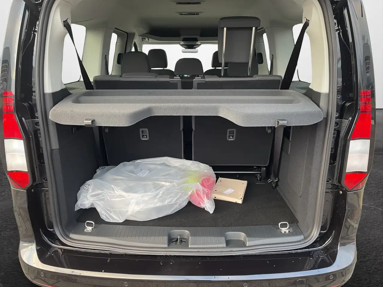 Volkswagen Caddy Maxi 1.5 TSI DSG Family 13