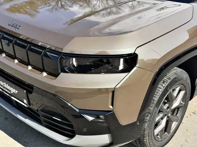 Jeep Compass view 3