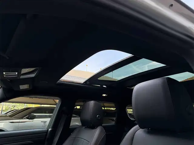 Land Rover Range Rover Evoque view 9