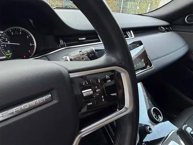 Land Rover Range Rover Evoque view 21