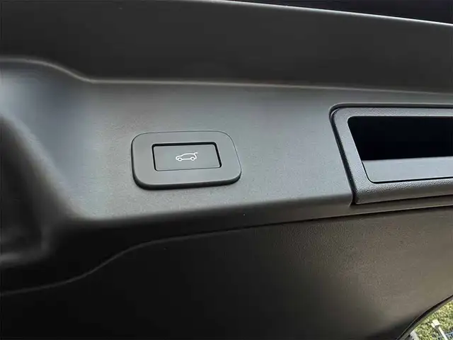 Land Rover Range Rover Evoque view 28
