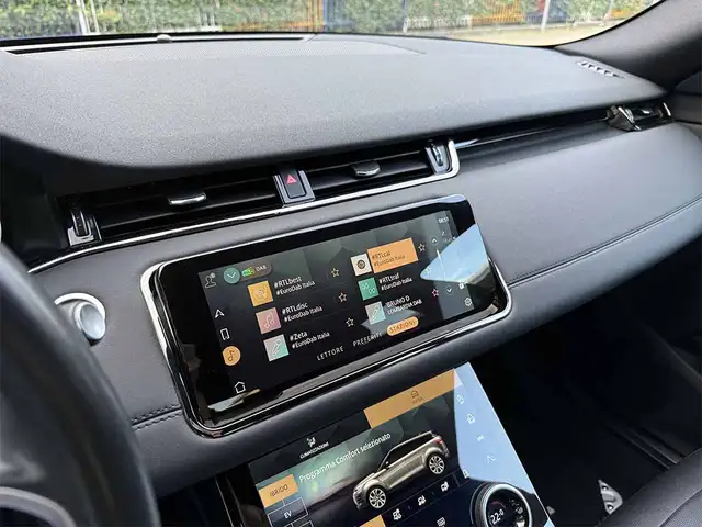 Land Rover Range Rover Evoque view 18