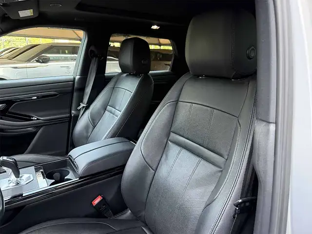 Land Rover Range Rover Evoque view 11
