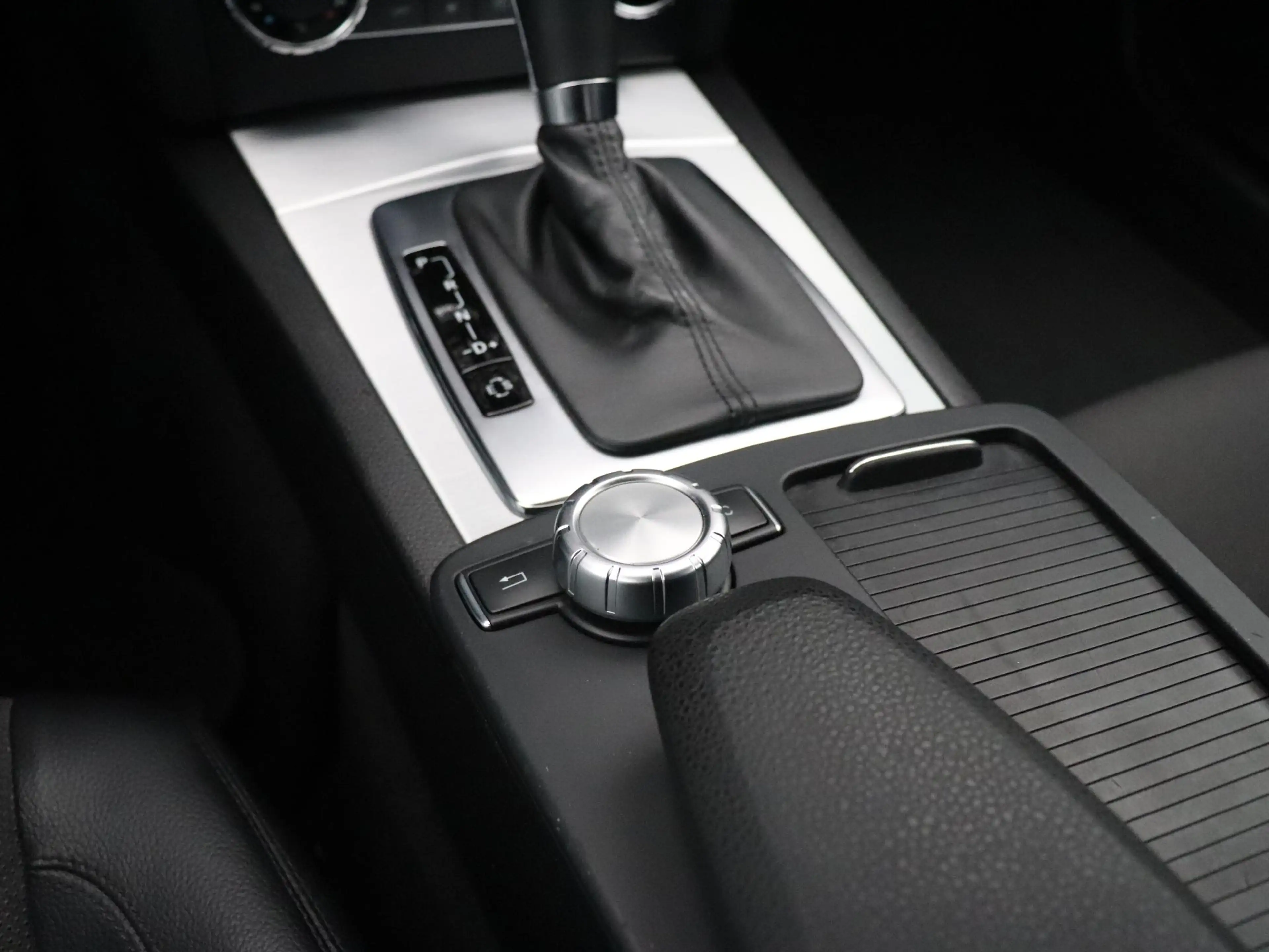 Mercedes-Benz C 180 Coupé | HALF LEDER | PDC | STOELVERW. | CRUISE | — photo 16