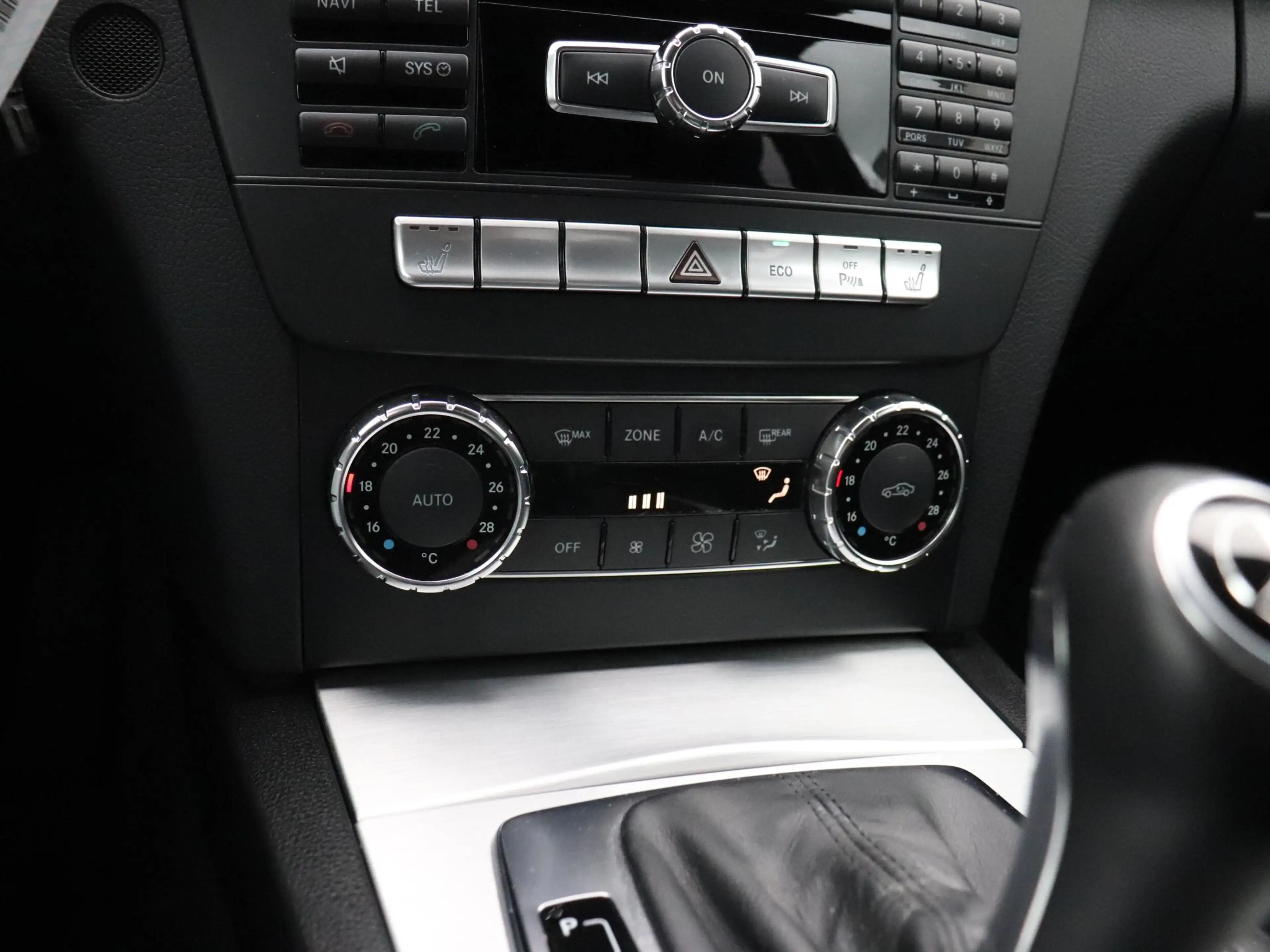 Mercedes-Benz C 180 Coupé | HALF LEDER | PDC | STOELVERW. | CRUISE | — photo 18