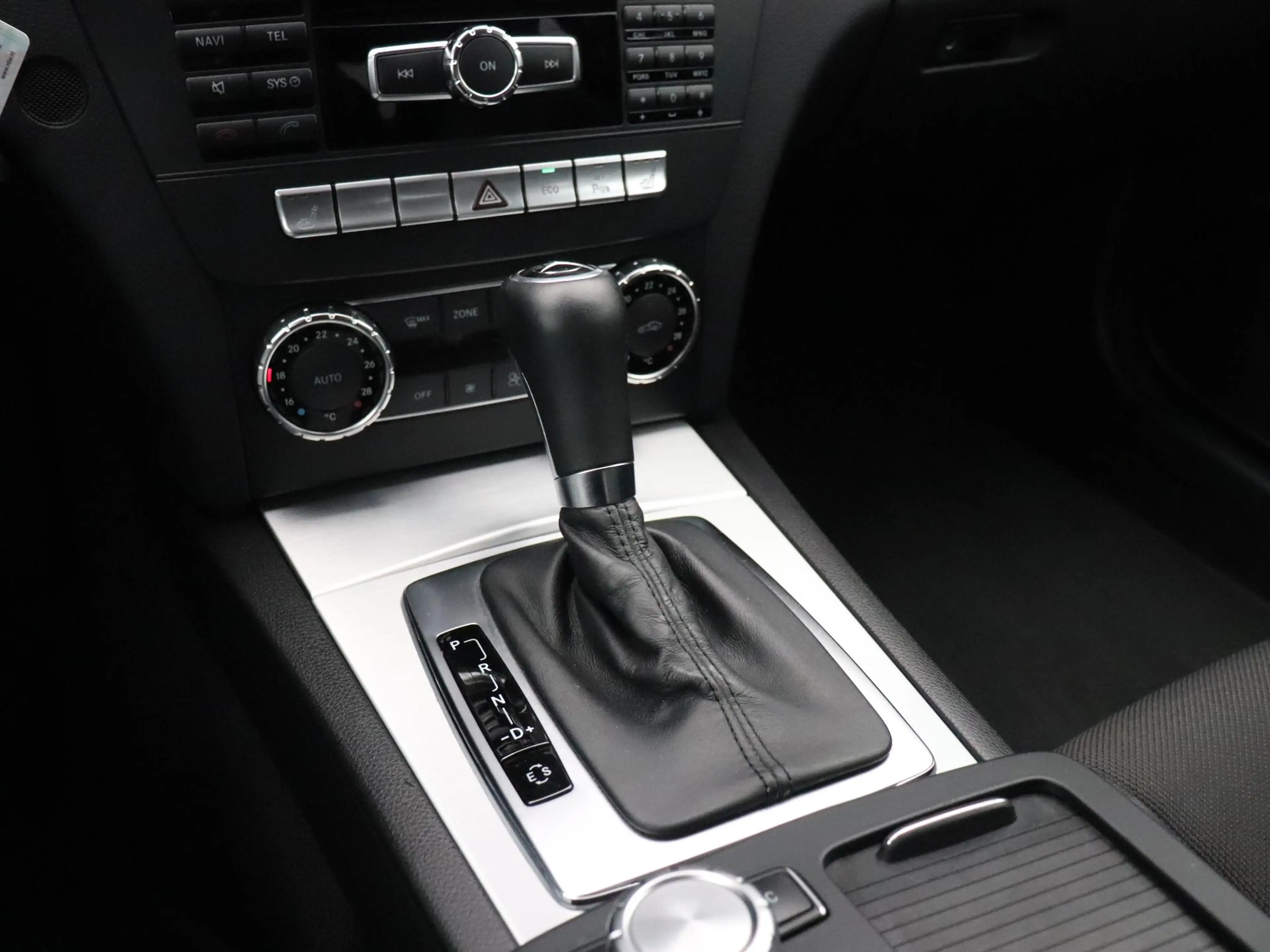 Mercedes-Benz C 180 Coupé | HALF LEDER | PDC | STOELVERW. | CRUISE | — photo 17