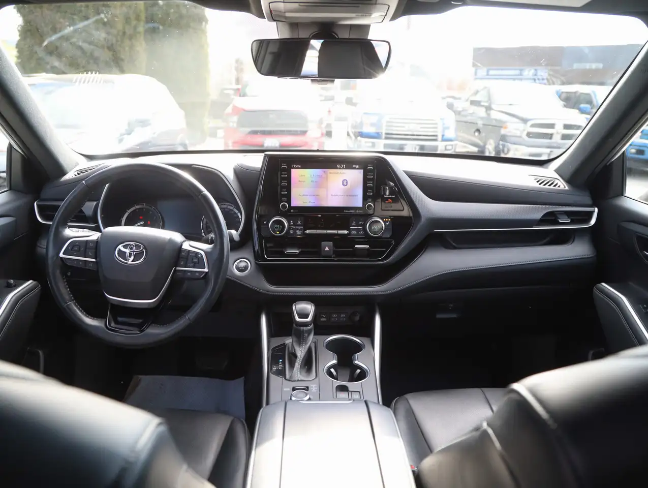 Toyota Highlander снимка Toyota Highlander