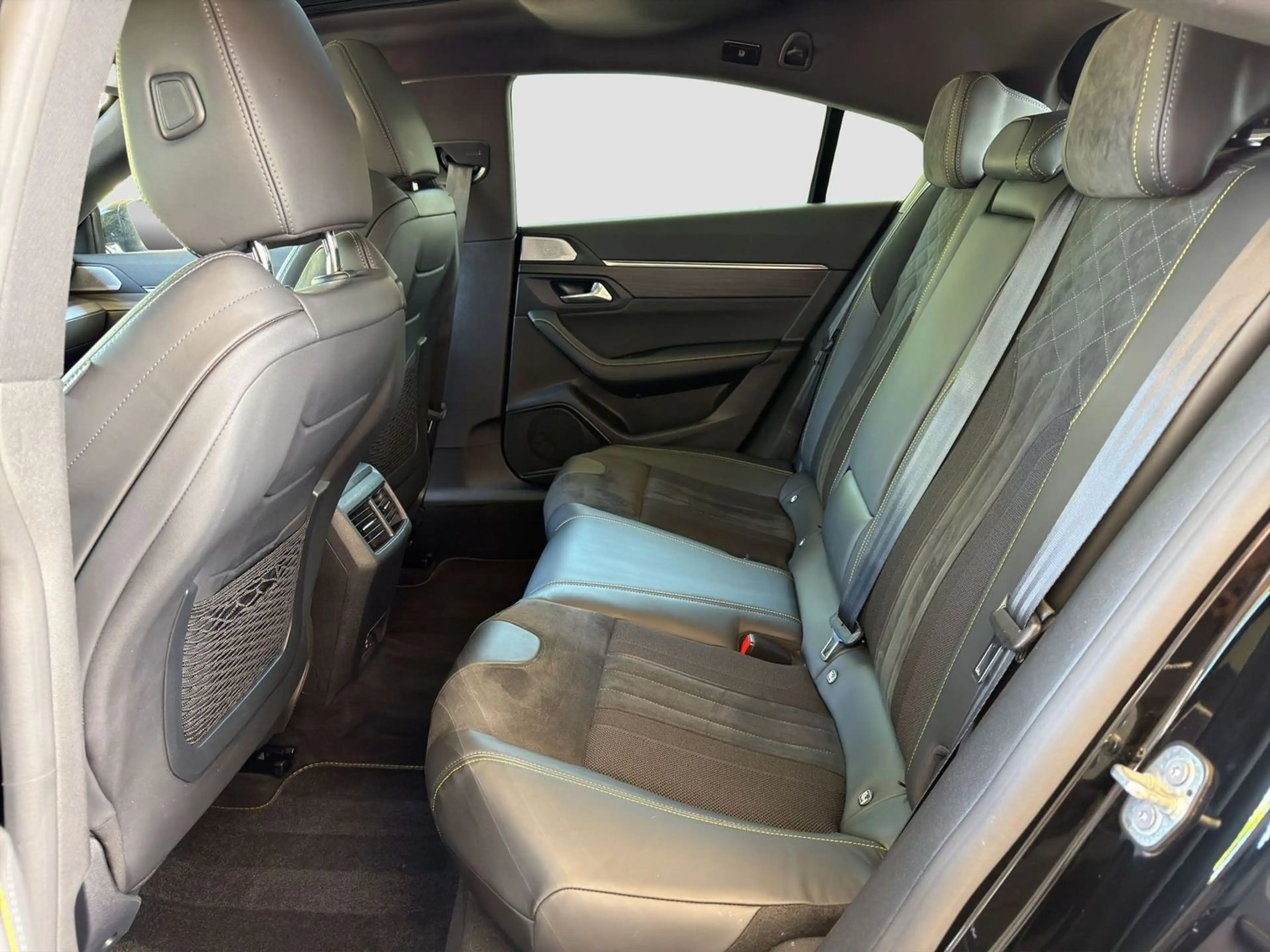 Peugeot 508 Hybrid4 360 PSE Navi ACC LED-Matrix Glasdach — photo 14