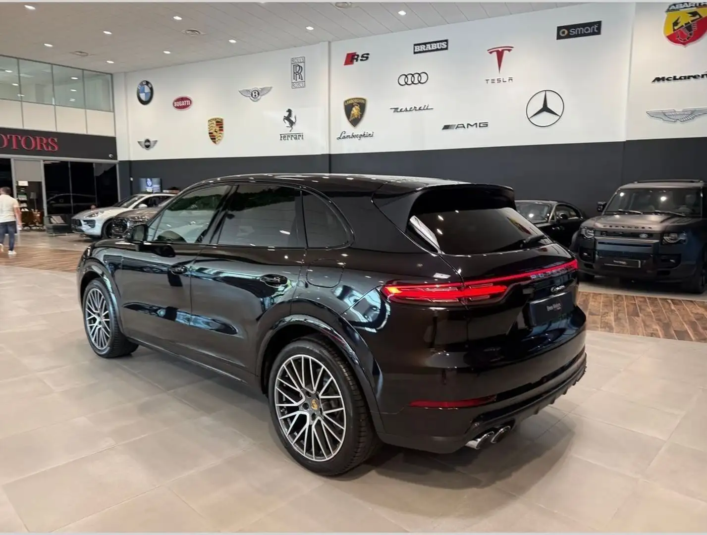 Porsche Cayenne III 3.0 V6 E-HYBRID 462 18KWH Noir - 2