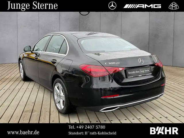 Mercedes-Benz C-Class view 3