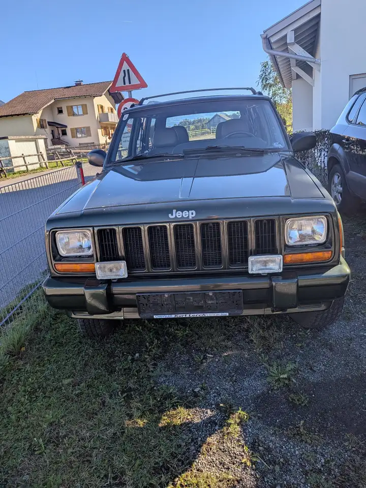 Jeep Cherokee
