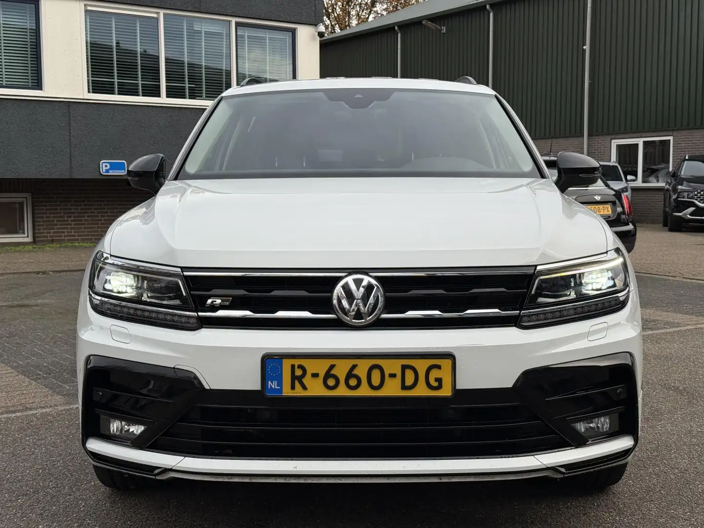 Volkswagen Tiguan Allspace 1.5 TSI Highline Business R 7p. |R-LINE| 7 PERSOON Weiß - 2