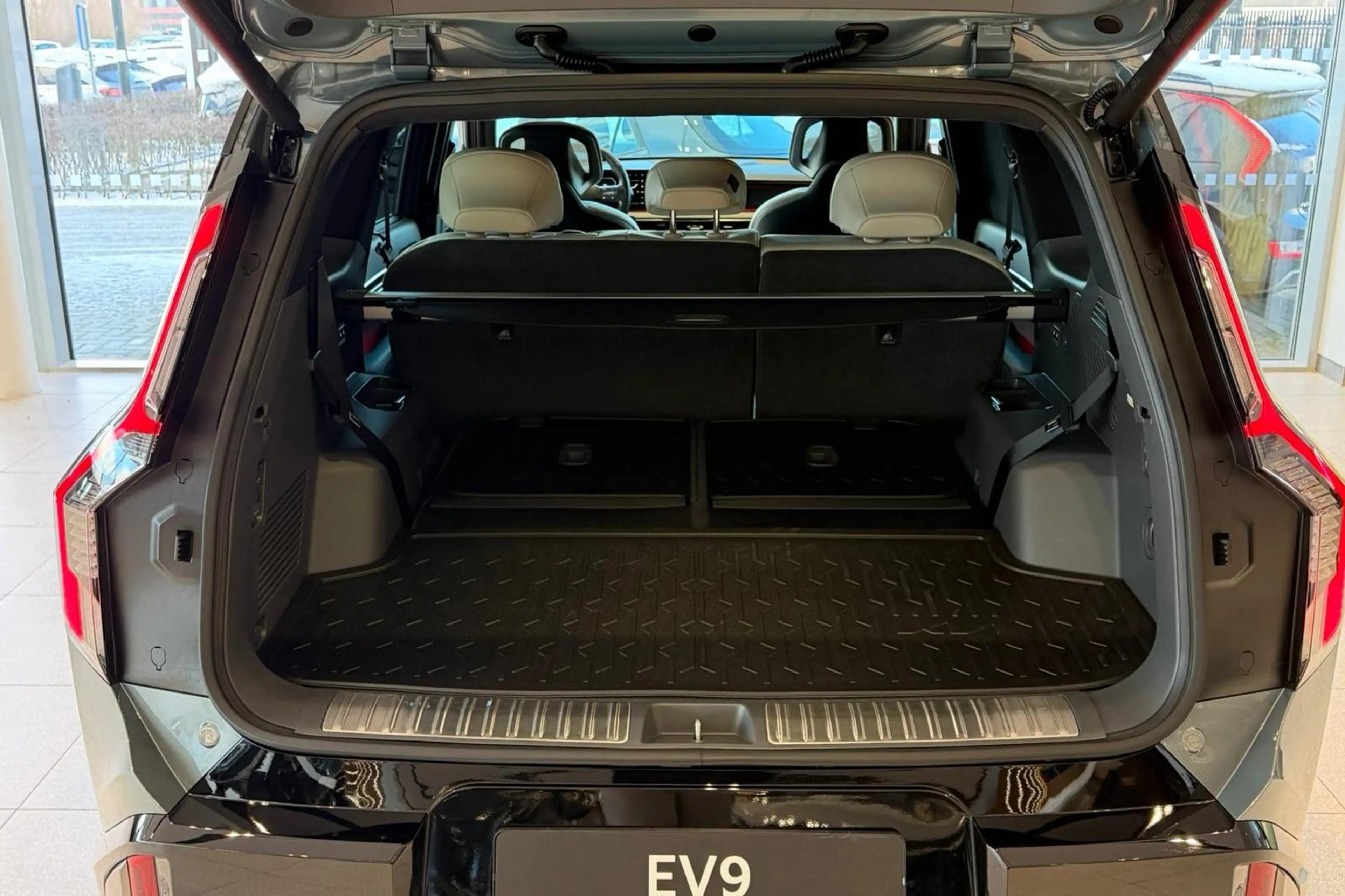 Kia EV9 GT-Line AWD 99.8 kWh | Alleen beschikbaar voor pro — photo 11